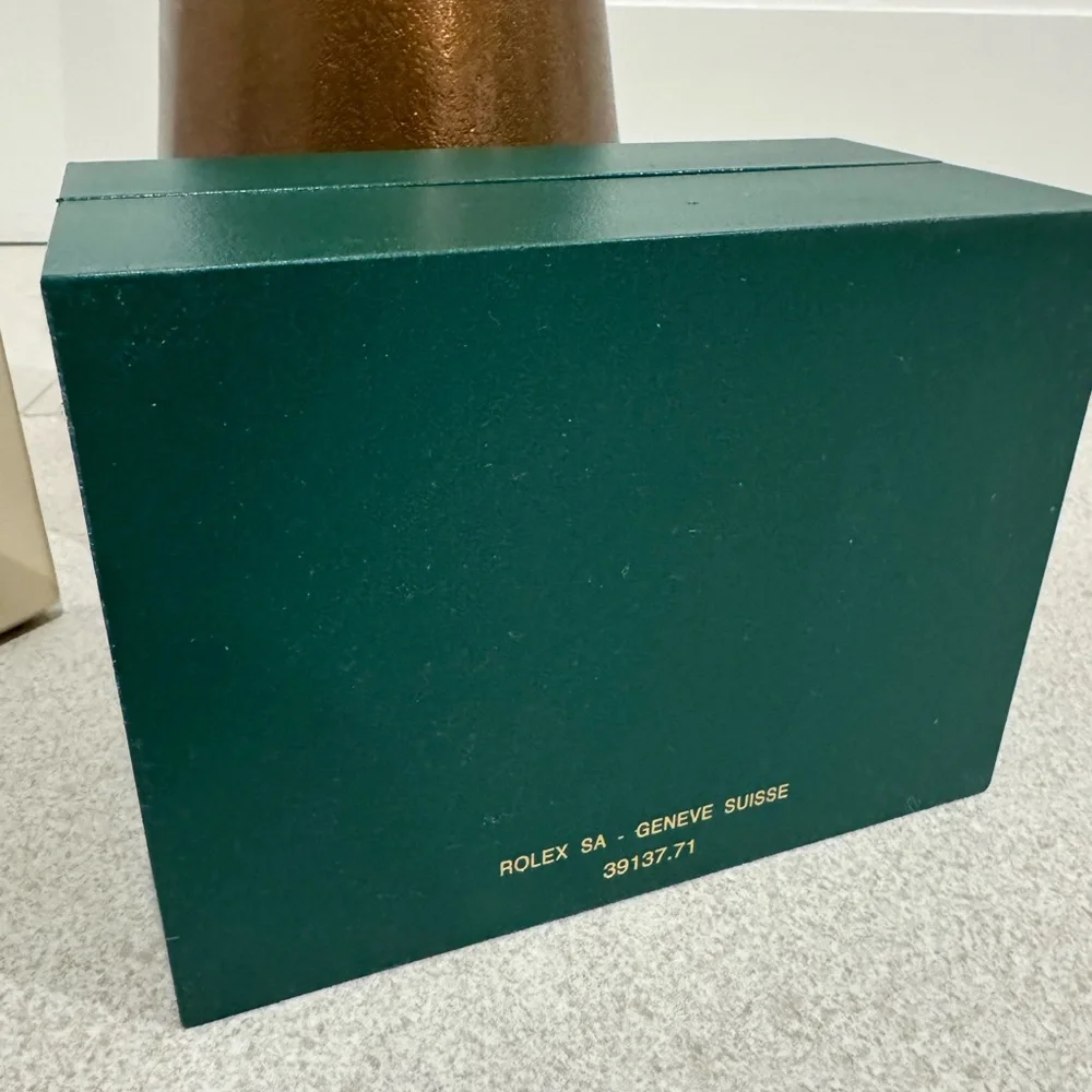 Ladies ROLEX Cream and Green Watch Box Set - Picture 8 of 9